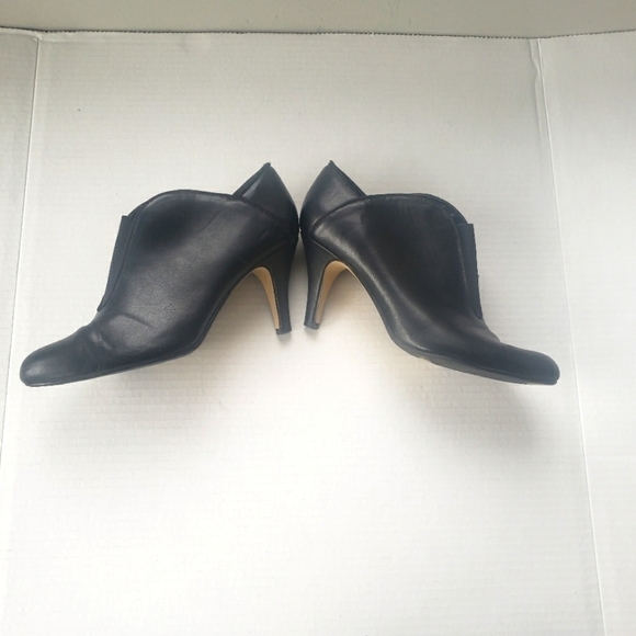 ADRIENNE VITTADINI BOOTIE STYLE HEEL SHOE BLACK LEATHER SIZE 8M - Picture 15 of 15